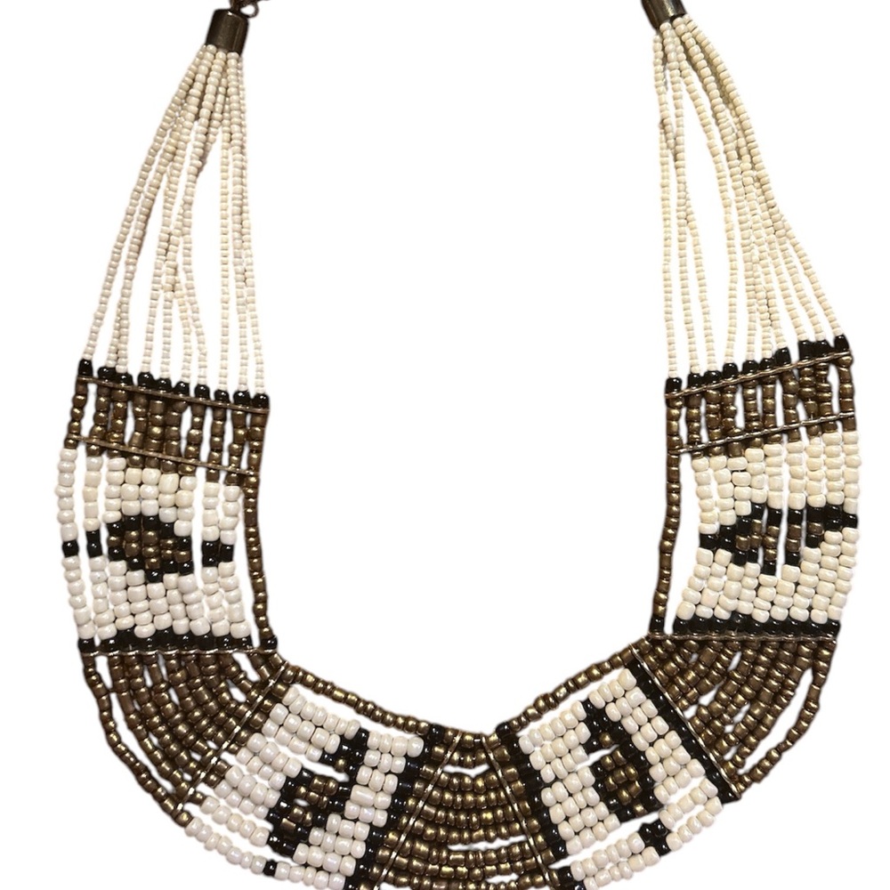 Elegant Beaded Necklace in White and Brown